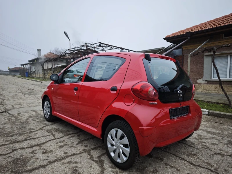 Toyota Aygo 1000, снимка 3 - Автомобили и джипове - 52840097