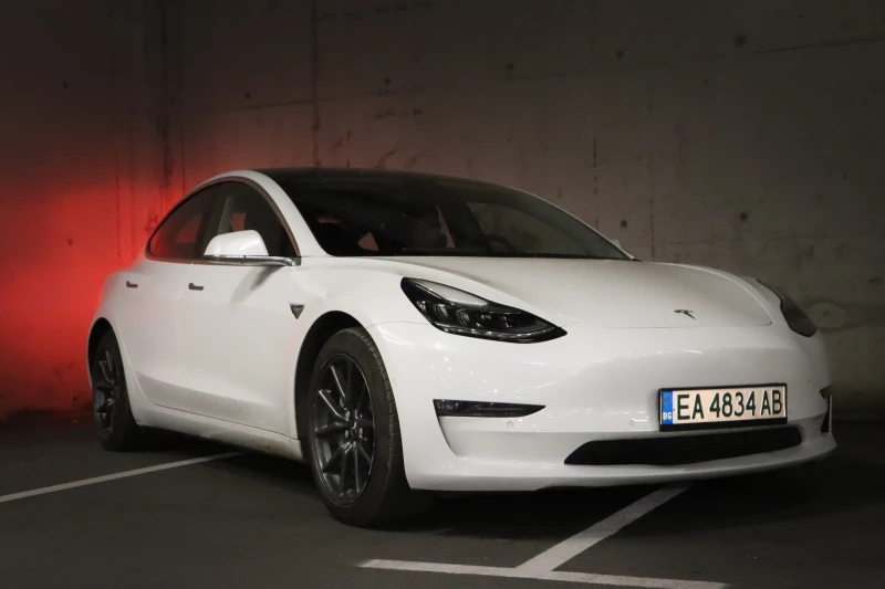 Tesla Model 3 DUAL MOTOR, снимка 2 - Автомобили и джипове - 52598089
