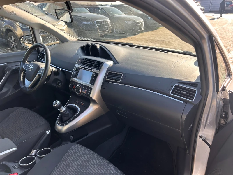 Toyota Verso 1.6D-4D NAVI 6+ 1 EURO 5, снимка 12 - Автомобили и джипове - 52850795