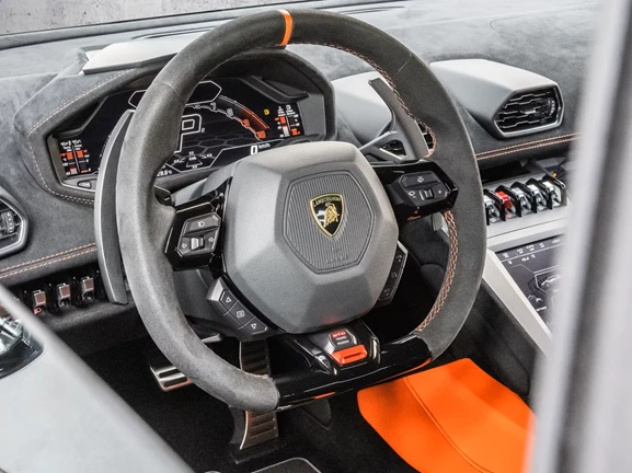Lamborghini Huracan STO = Lifting System =  | Mobile.bg   13