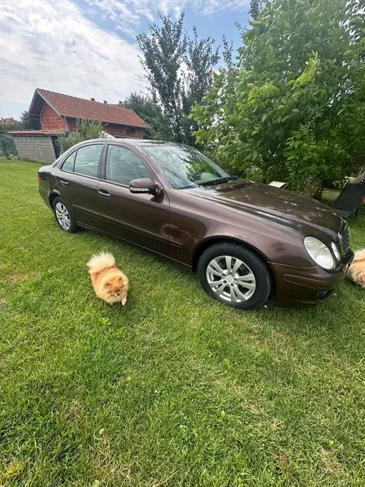 Mercedes-Benz E 200, снимка 2 - Автомобили и джипове - 54346730