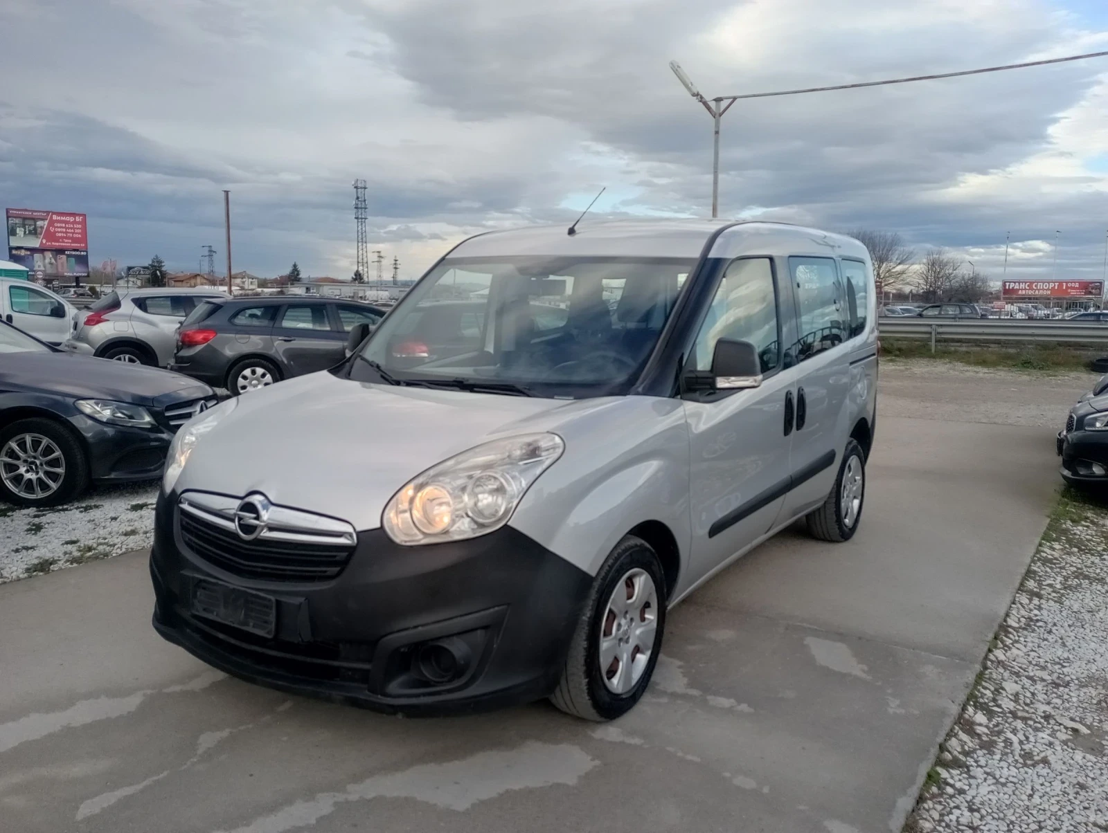 Opel Combo 5 врати, Италия , снимка 1