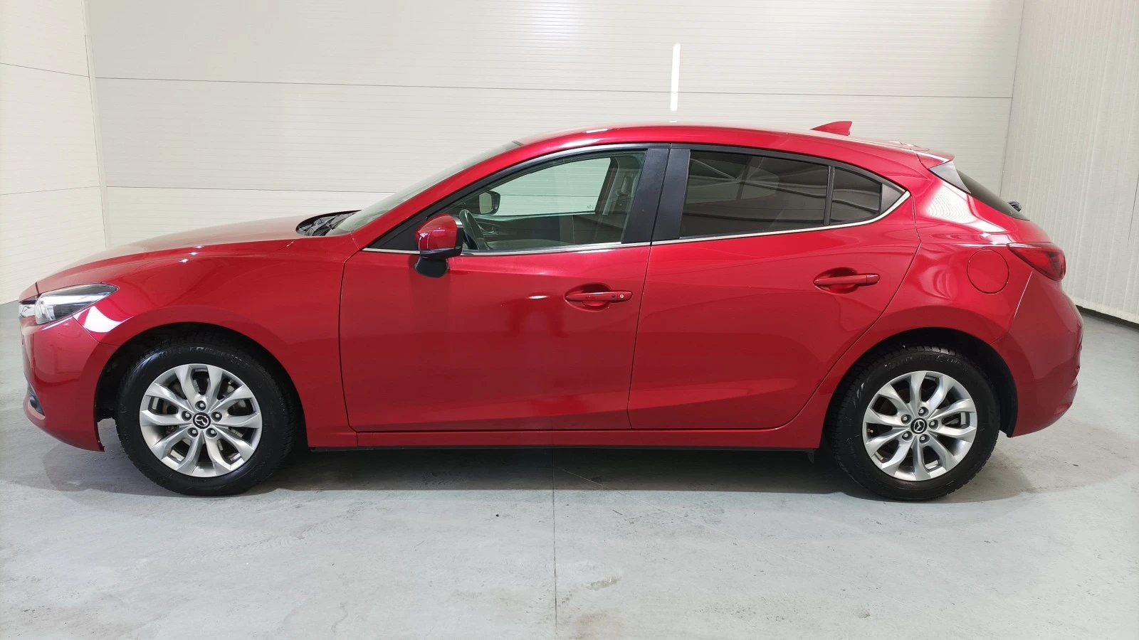 Mazda 3 1.5 skyactiv - изображение 8