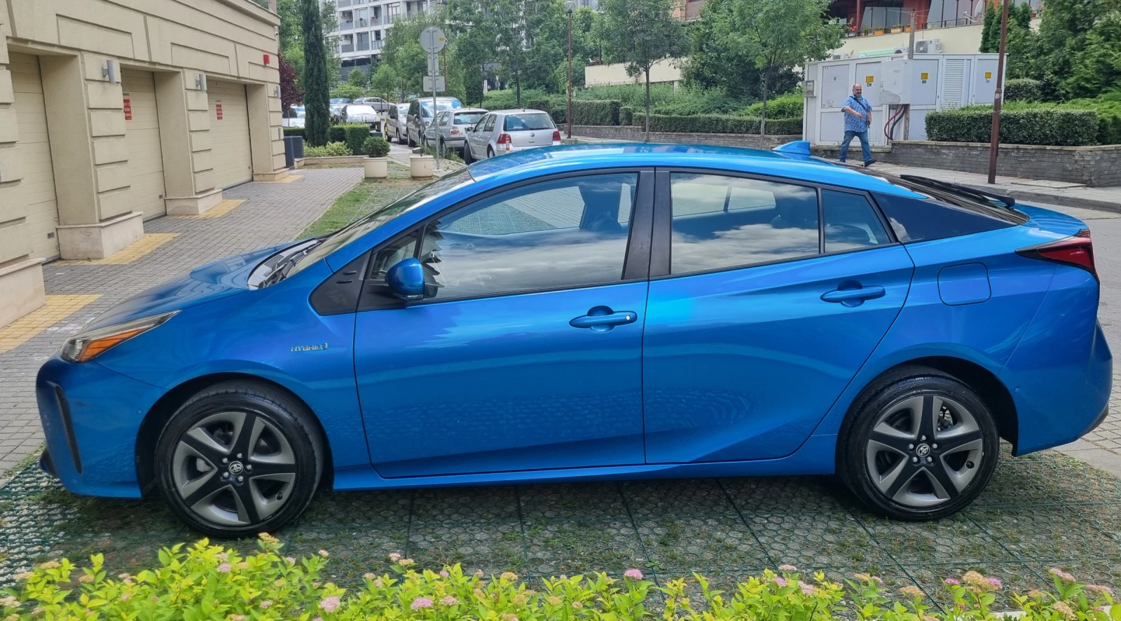 Toyota Prius 1.8 hybrid - изображение 3