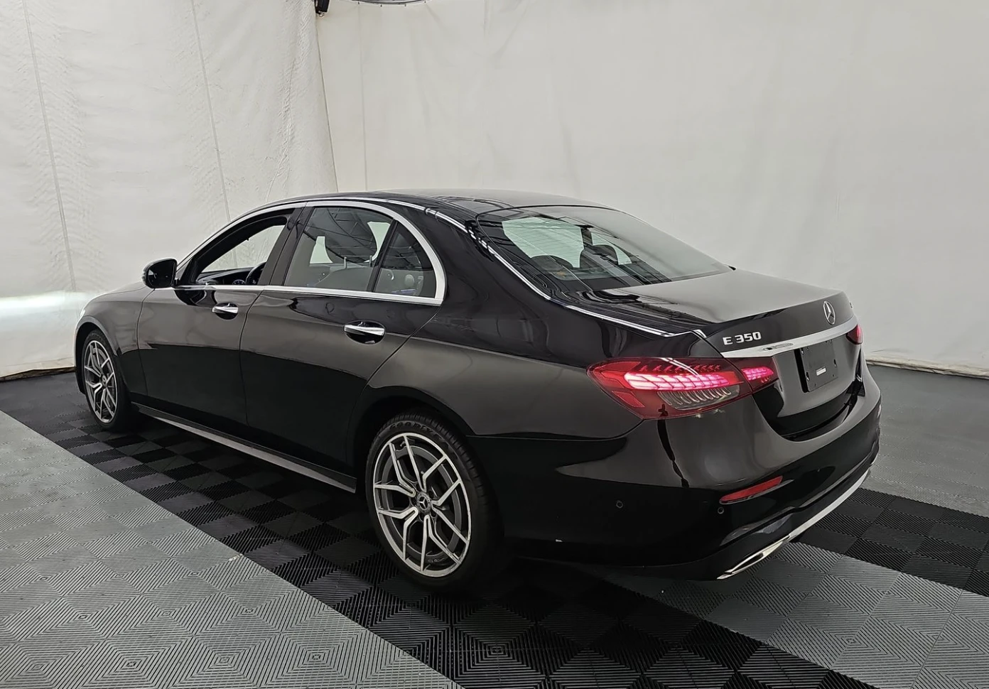 Mercedes-Benz E 350 burmester* DISTRONIC* Hey Mercedes - изображение 6