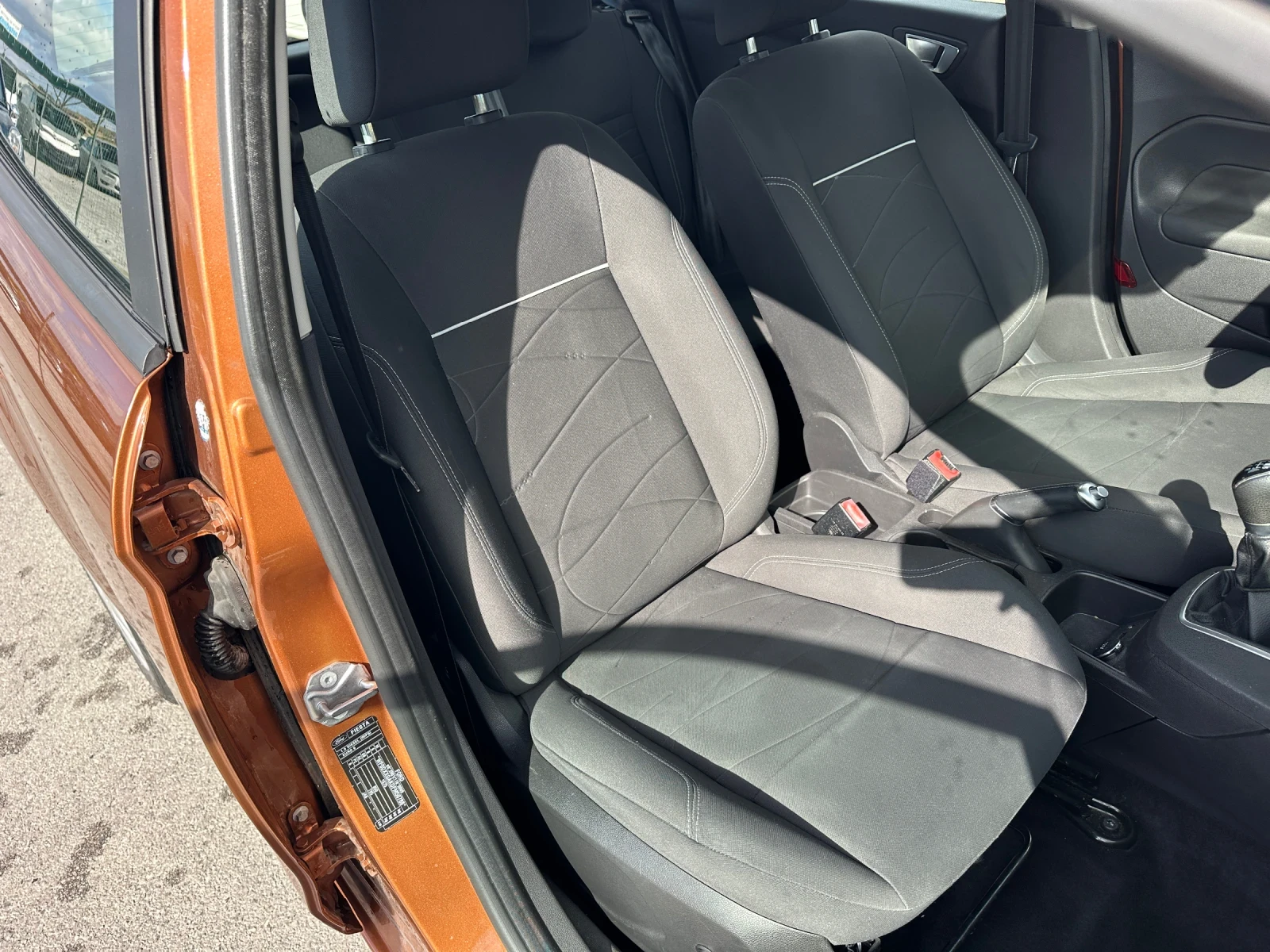 Ford Fiesta 1.5 TDCI - изображение 8