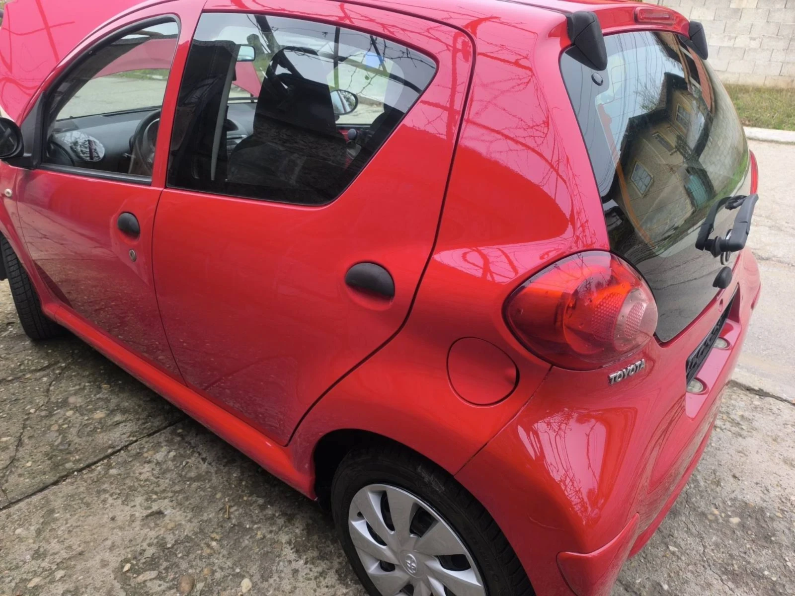 Toyota Aygo 1000 - изображение 6