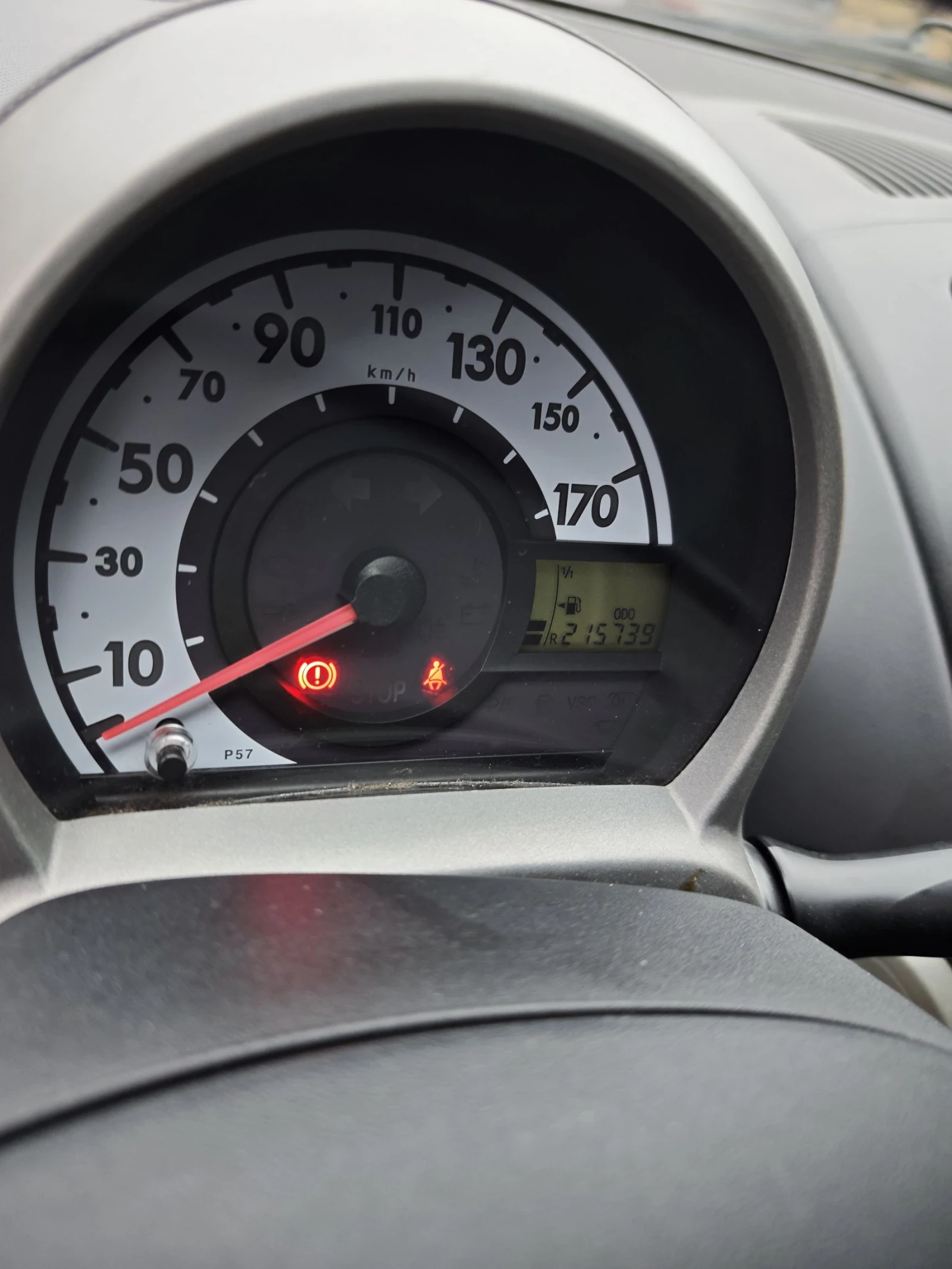 Toyota Aygo 1000 - изображение 6