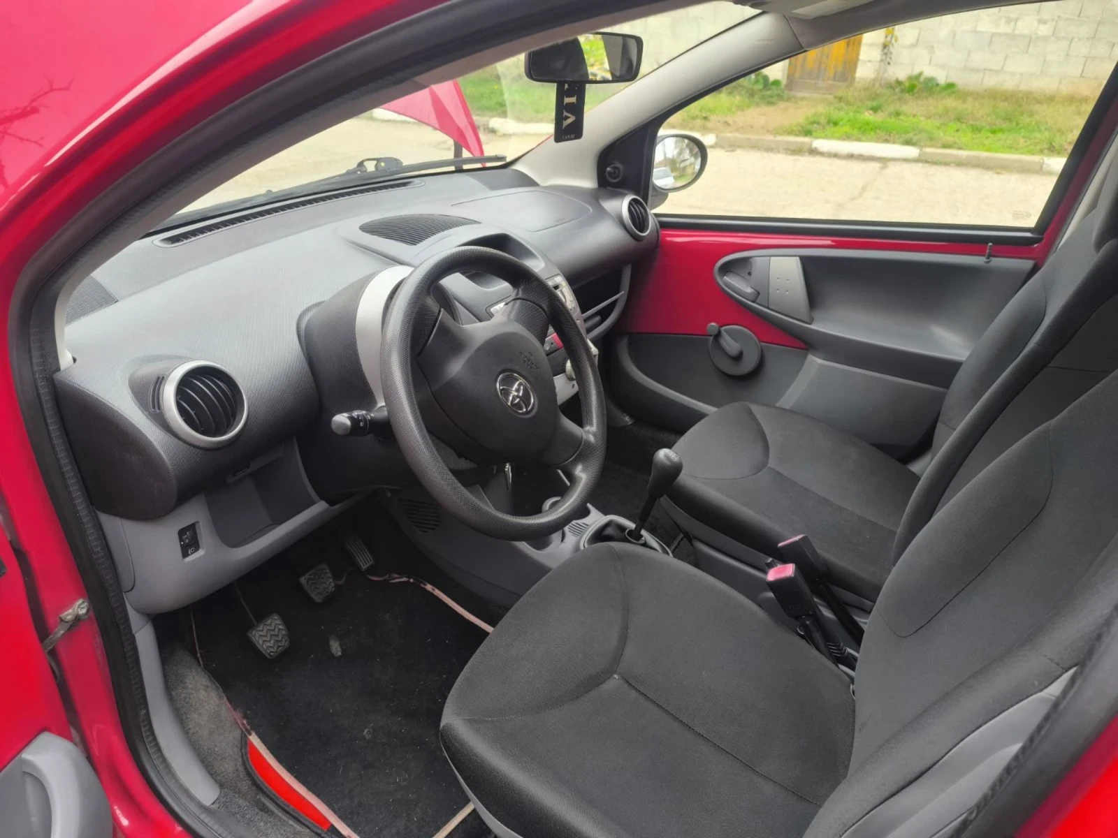 Toyota Aygo 1000 - изображение 9