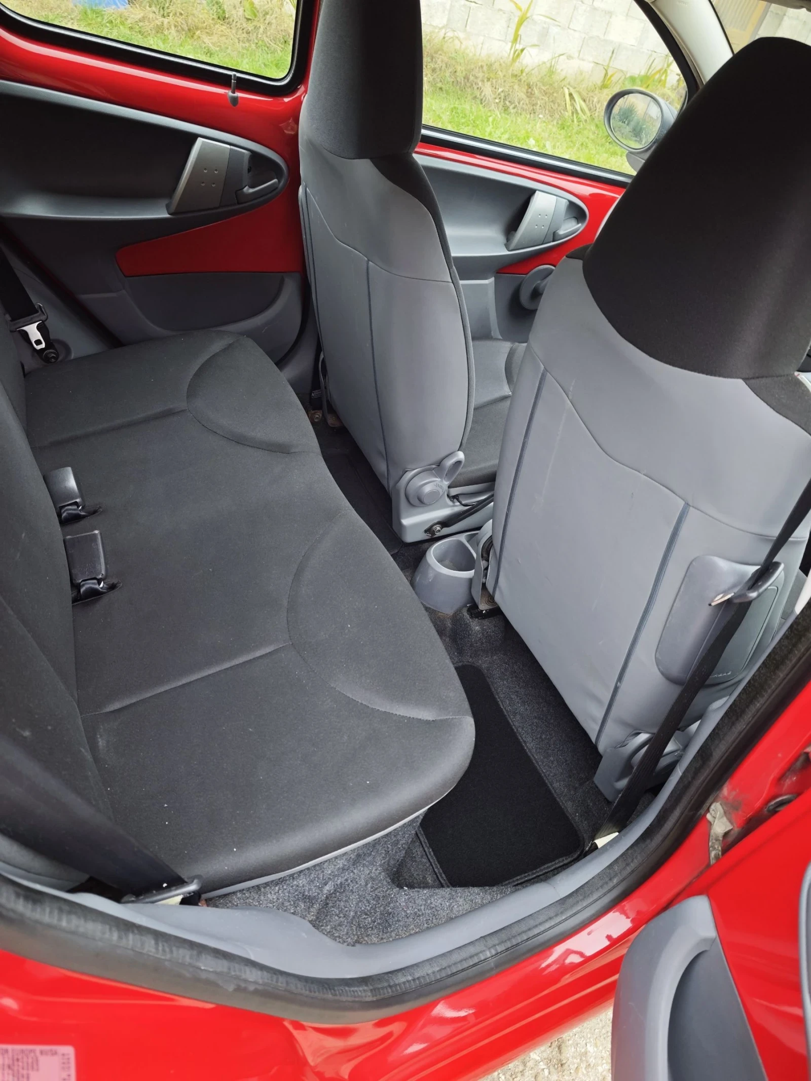 Toyota Aygo 1000 - изображение 8