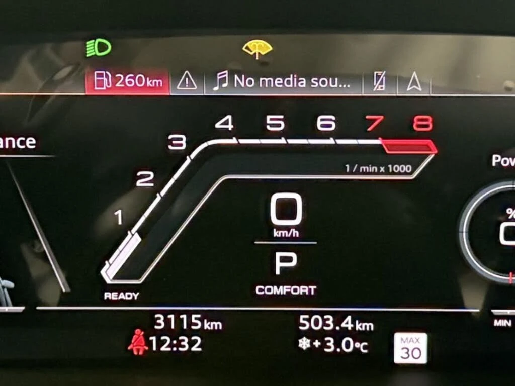 Audi Rs3 2.5T* quattro* AвтоКредит * (ЦЕНА ДО БГ), снимка 12 - Автомобили и джипове - 54002699