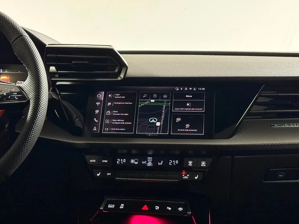 Audi Rs3 2.5T* quattro* AвтоКредит * (ЦЕНА ДО БГ), снимка 13 - Автомобили и джипове - 54002699