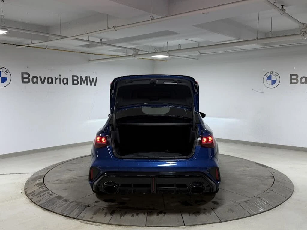 Audi Rs3 2.5T* quattro* AвтоКредит * (ЦЕНА ДО БГ), снимка 17 - Автомобили и джипове - 54002699