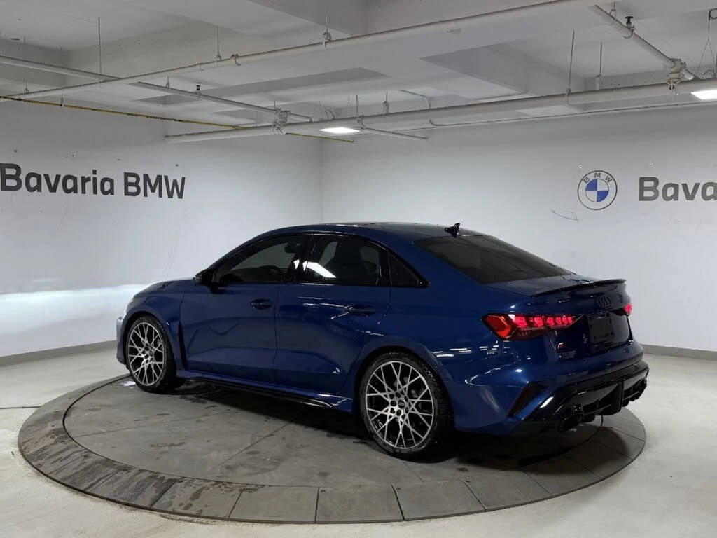 Audi Rs3 2.5T* quattro* AвтоКредит * (ЦЕНА ДО БГ), снимка 3 - Автомобили и джипове - 54002699