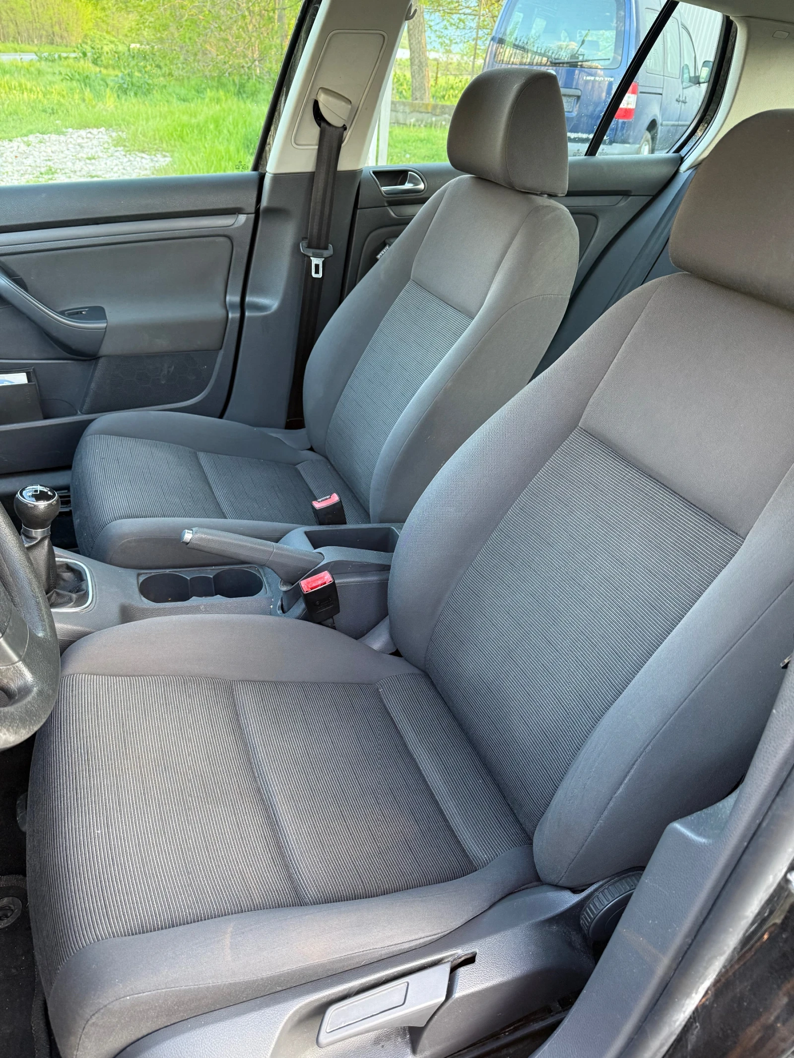 VW Golf 1.9TDI, снимка 12 - Автомобили и джипове - 54243619