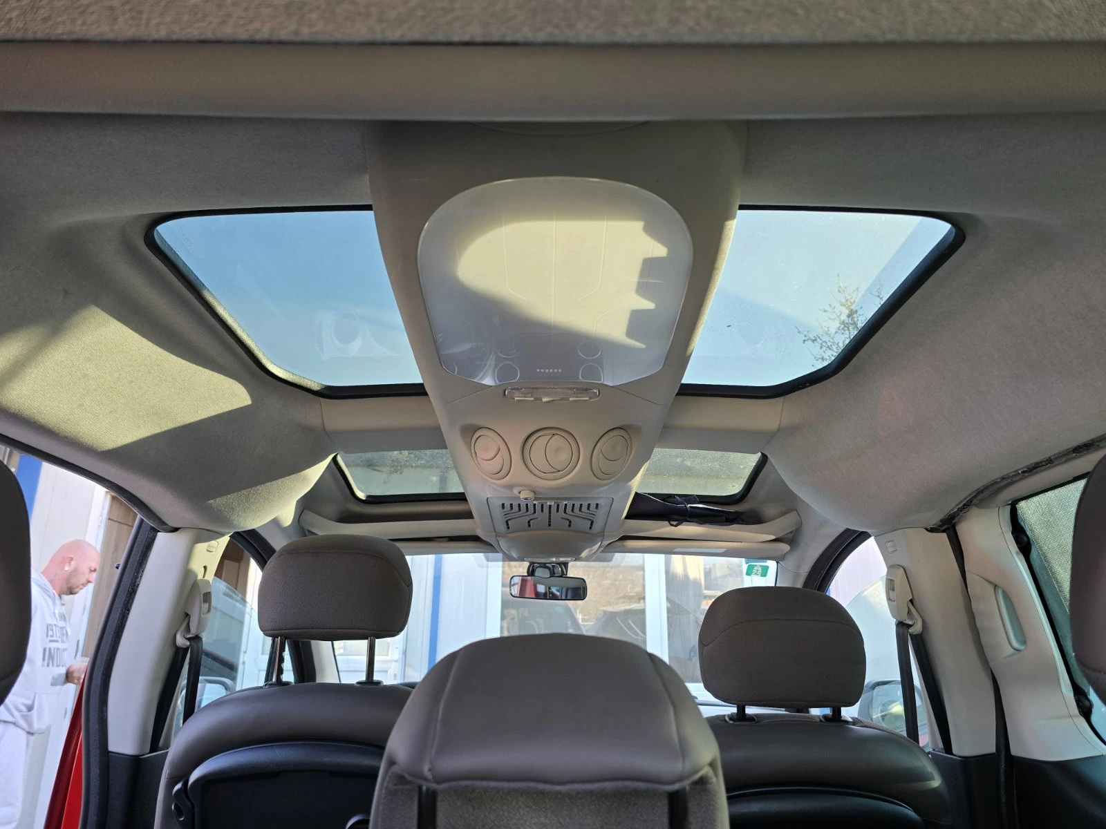 Citroen Berlingo ТОП/1.6HDI/Automatik/Multispace, снимка 16 - Автомобили и джипове - 54254351