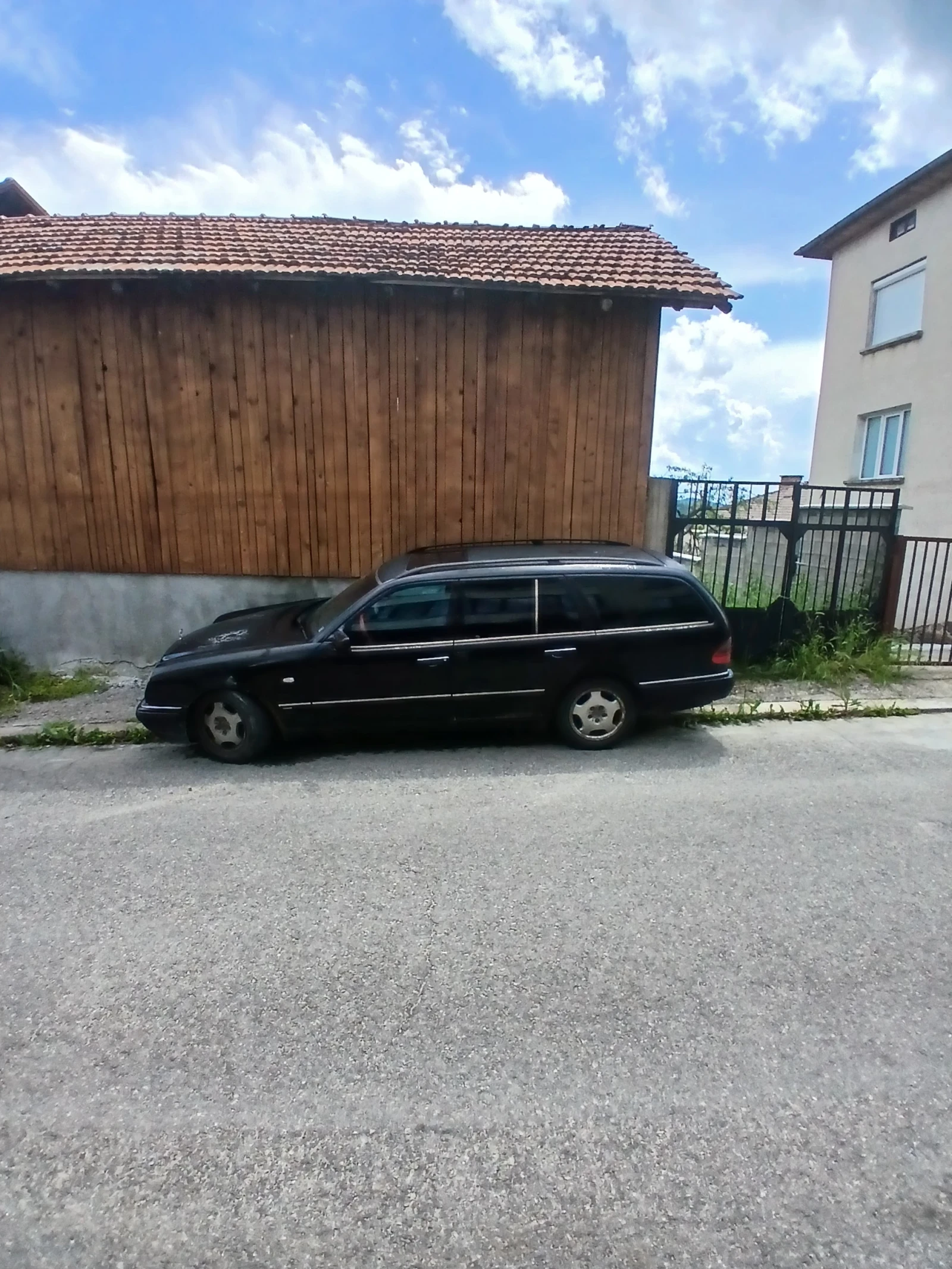 Mercedes-Benz C 300, снимка 2 - Автомобили и джипове - 54754730