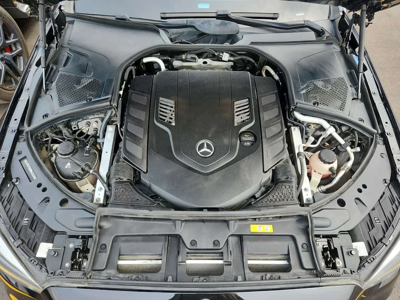 Mercedes-Benz S 580 * AMG Line * CARFAX * , снимка 15 - Автомобили и джипове - 55626379