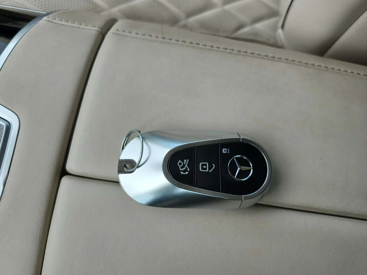Mercedes-Benz S 580 * AMG Line * CARFAX * , снимка 10 - Автомобили и джипове - 55626379