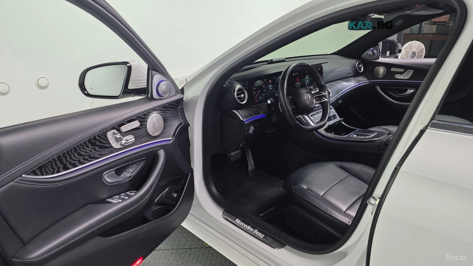 Mercedes-Benz E 220 AMG* 360 КАМЕРА* ПАМЕТ* BURMESTER* 4 ПОДГРЕВА, снимка 10 - Автомобили и джипове - 55729460