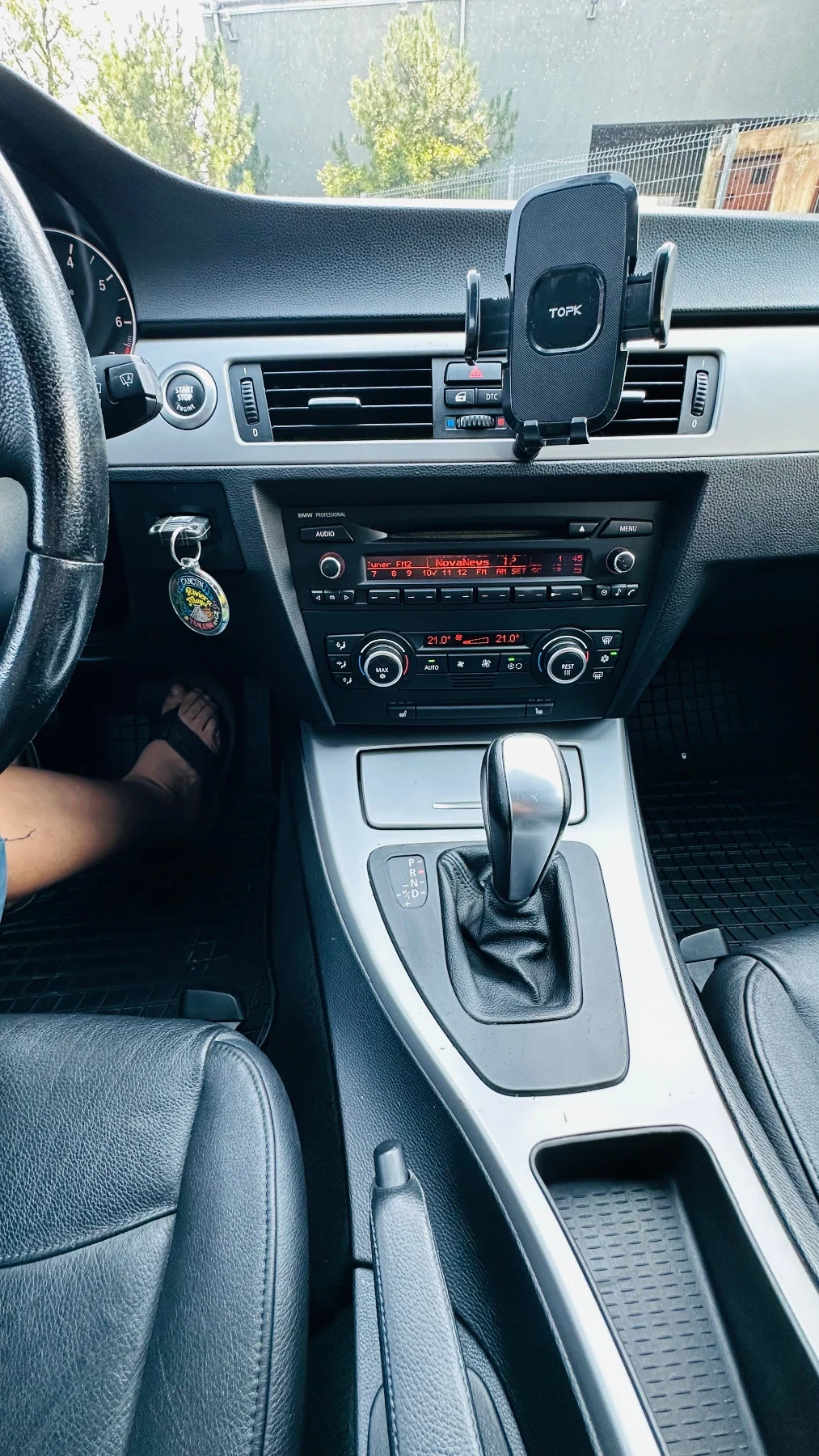 BMW 318 i(Automat), снимка 12 - Автомобили и джипове - 55823343