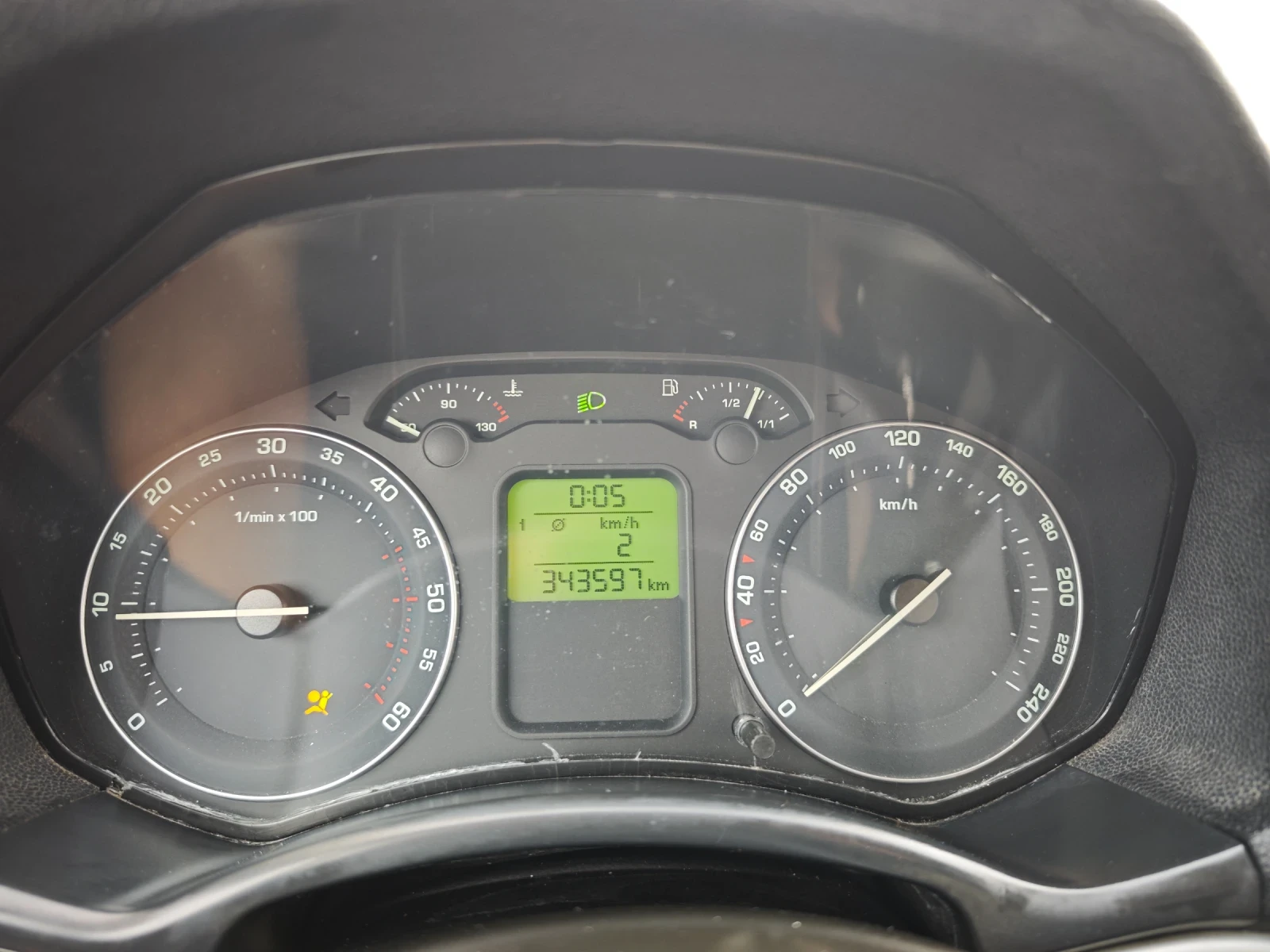 Skoda Octavia 1.9TDI РЕГИСТРАЦИЯ КЛИМАТРОНИК НАВИГАЦИЯ , снимка 14 - Автомобили и джипове - 55867210
