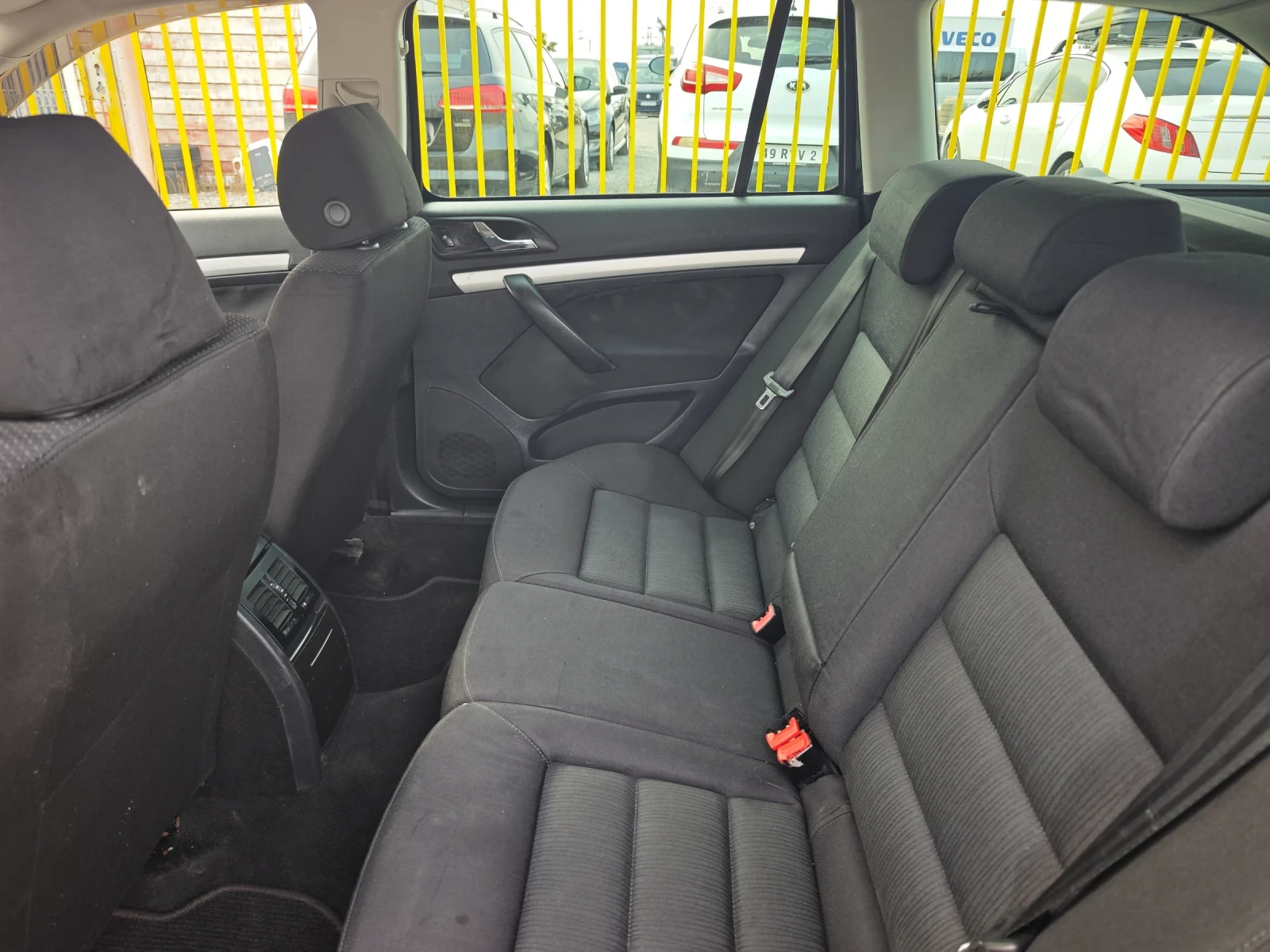 Skoda Octavia 1.9TDI РЕГИСТРАЦИЯ КЛИМАТРОНИК НАВИГАЦИЯ , снимка 13 - Автомобили и джипове - 55867210