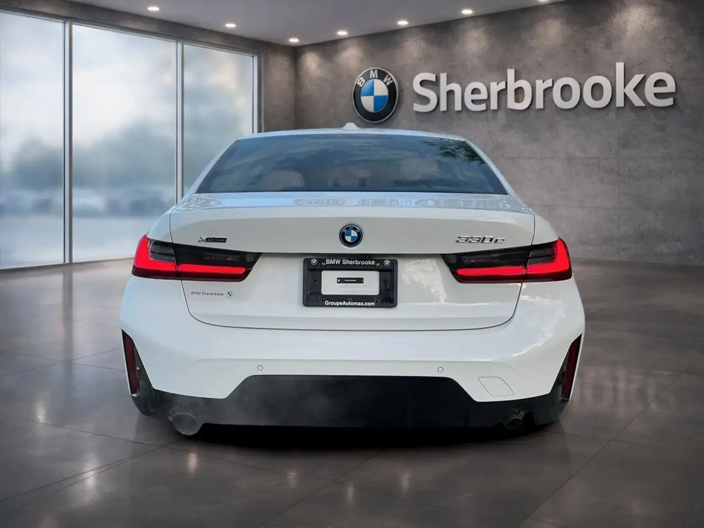 BMW 330 FACELIFT* М* ПОДГРЕВ* КАМЕРА* ШИБЕДАХ, снимка 5 - Автомобили и джипове - 55976751