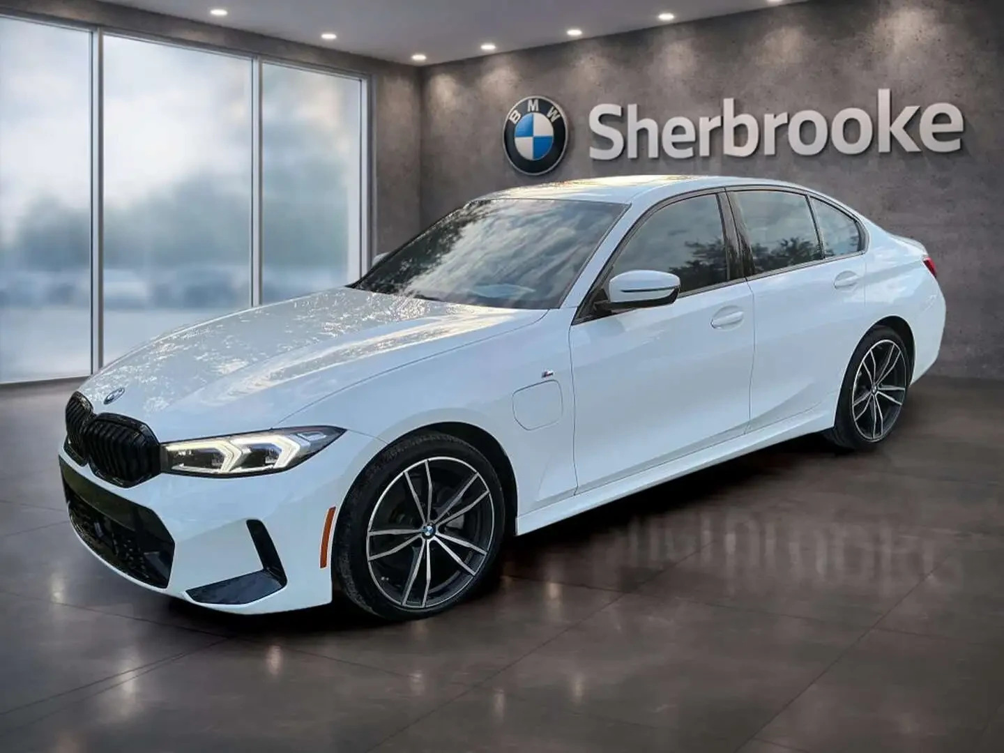 BMW 330 FACELIFT* М* ПОДГРЕВ* КАМЕРА* ШИБЕДАХ