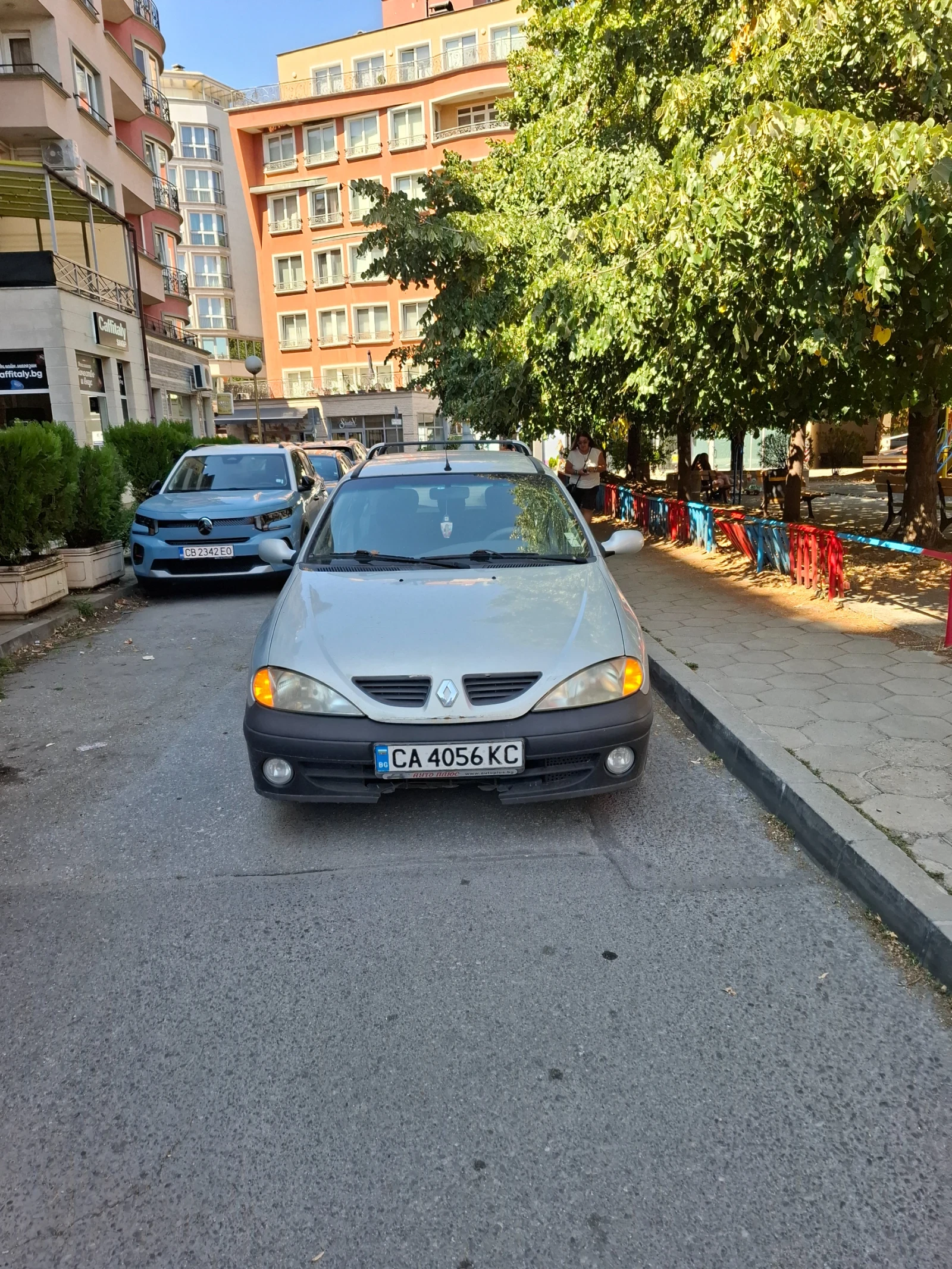Renault Megane, снимка 2 - Автомобили и джипове - 55991784