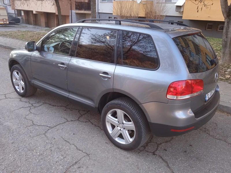 VW Touareg 2.5-Дизел, снимка 12 - Автомобили и джипове - 48408348