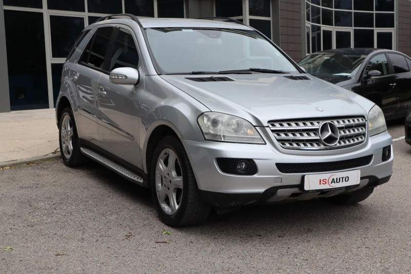 Mercedes-Benz ML 320 CDI/4Matic/Navi/Xenon, снимка 3 - Автомобили и джипове - 47466084