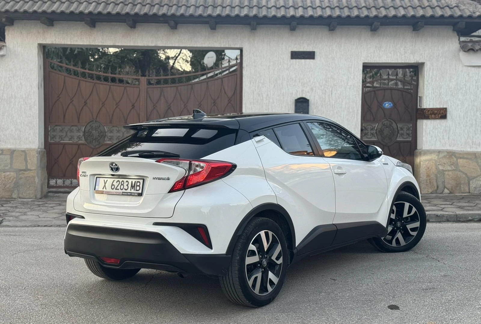 Toyota C-HR  - изображение 4
