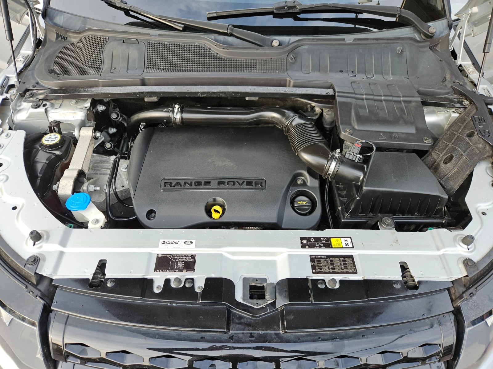 Land Rover Range Rover Evoque 2.2TD4/DYNAMIC/4Х4/ACC/LED/NAVI/БЛУТУТ/EURO 5B/ТОП, снимка 8 - Автомобили и джипове - 53710018