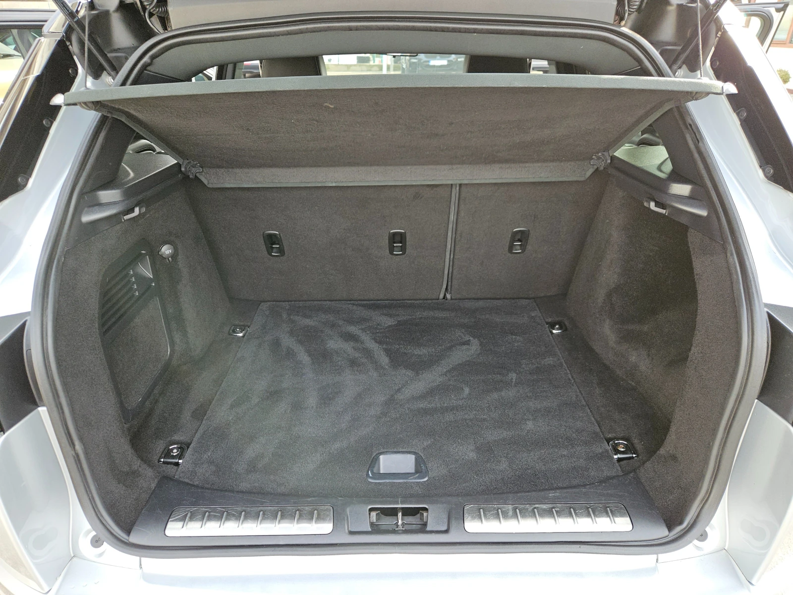 Land Rover Range Rover Evoque 2.2TD4/DYNAMIC/4Х4/ACC/LED/NAVI/БЛУТУТ/EURO 5B/ТОП, снимка 4 - Автомобили и джипове - 53710018