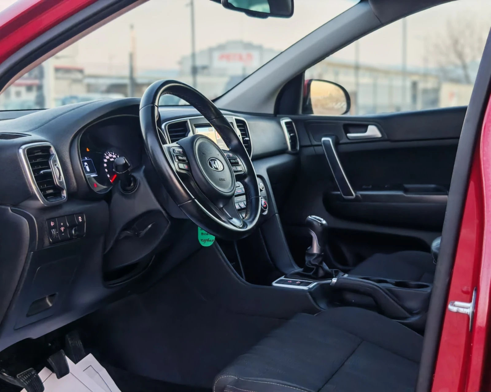 Kia Sportage 1.7 116 К.С. CRDI! , снимка 8 - Автомобили и джипове - 53788599