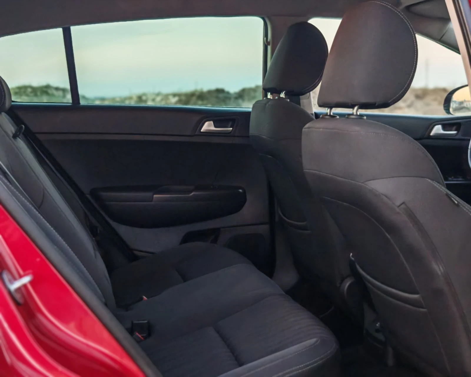 Kia Sportage 1.7 116 К.С. CRDI! , снимка 12 - Автомобили и джипове - 53788599