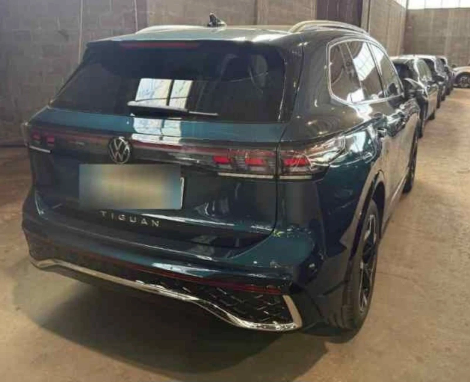 VW Tiguan 2.0 TDI DSG R-LINE.110KW.KAMERA.LED.NAVI, снимка 4 - Автомобили и джипове - 53877798