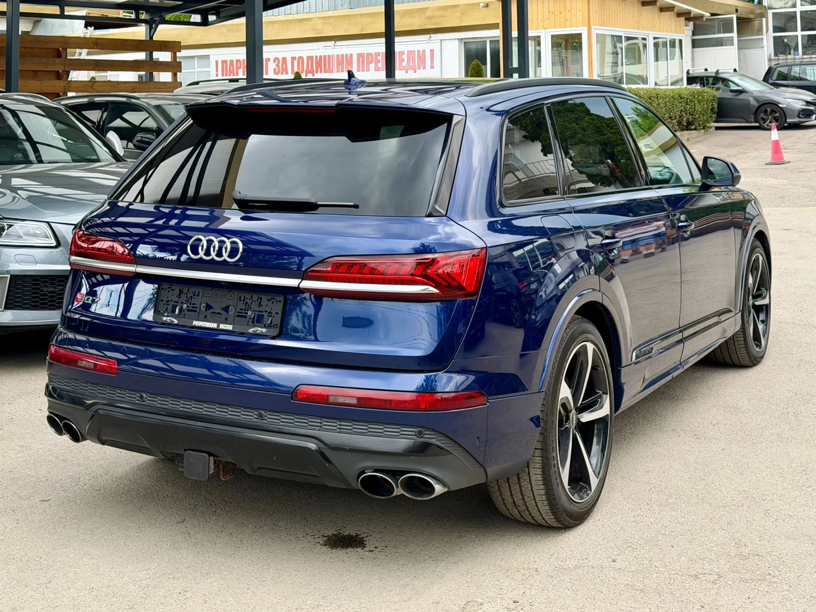 Audi SQ7 4.0TFSI Technik Quattro + ЗАВИВАЩ ЗАДЕН МОСТ, снимка 4 - Автомобили и джипове - 54869383