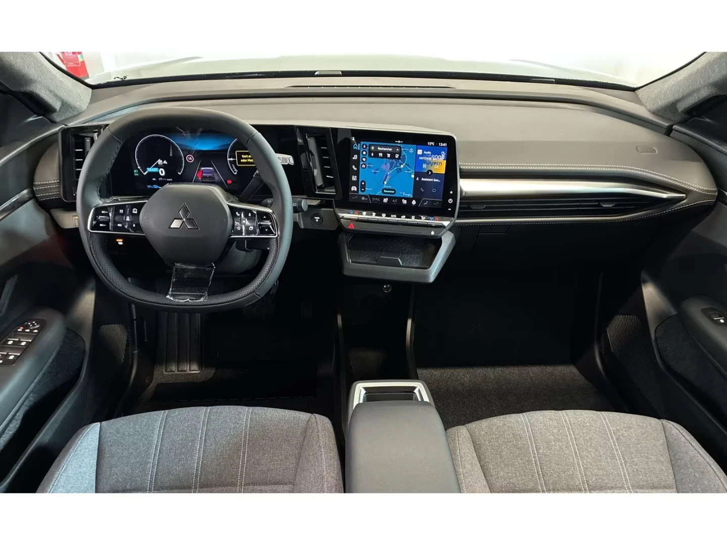Mitsubishi Eclipse Cross НОВ!DIAMANT+ /218HP/CAM/H.PUMP/KLESS/CPLAY/636z, снимка 8 - Автомобили и джипове - 55406508