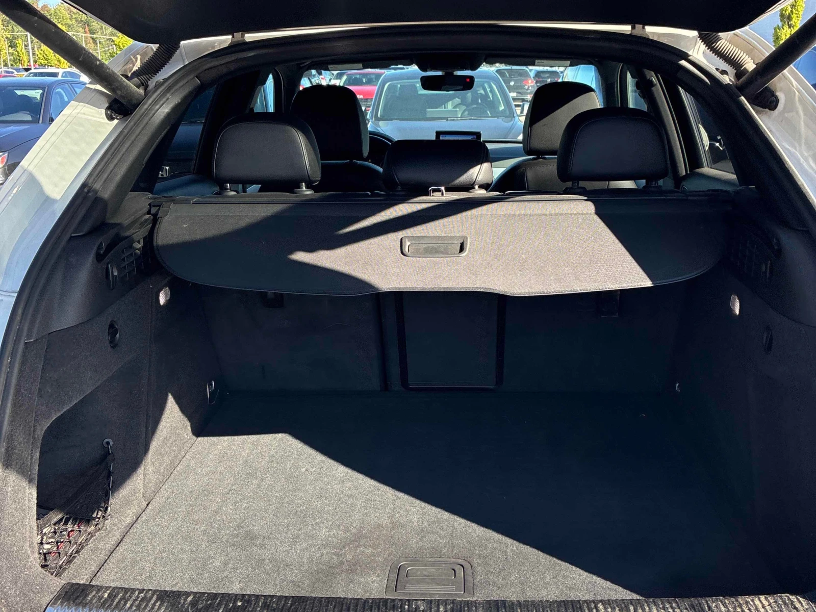 Audi Q3 * Technik * ГЛАВНО ПРЕДСТАВИТЕЛСТВО НА VOLKSWAGEN, снимка 12 - Автомобили и джипове - 55927236