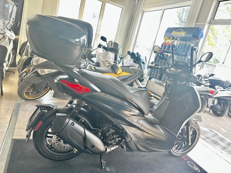 Piaggio Beverly 300hpe S 07.2021г., снимка 16 - Мотоциклети и мототехника - 50011581