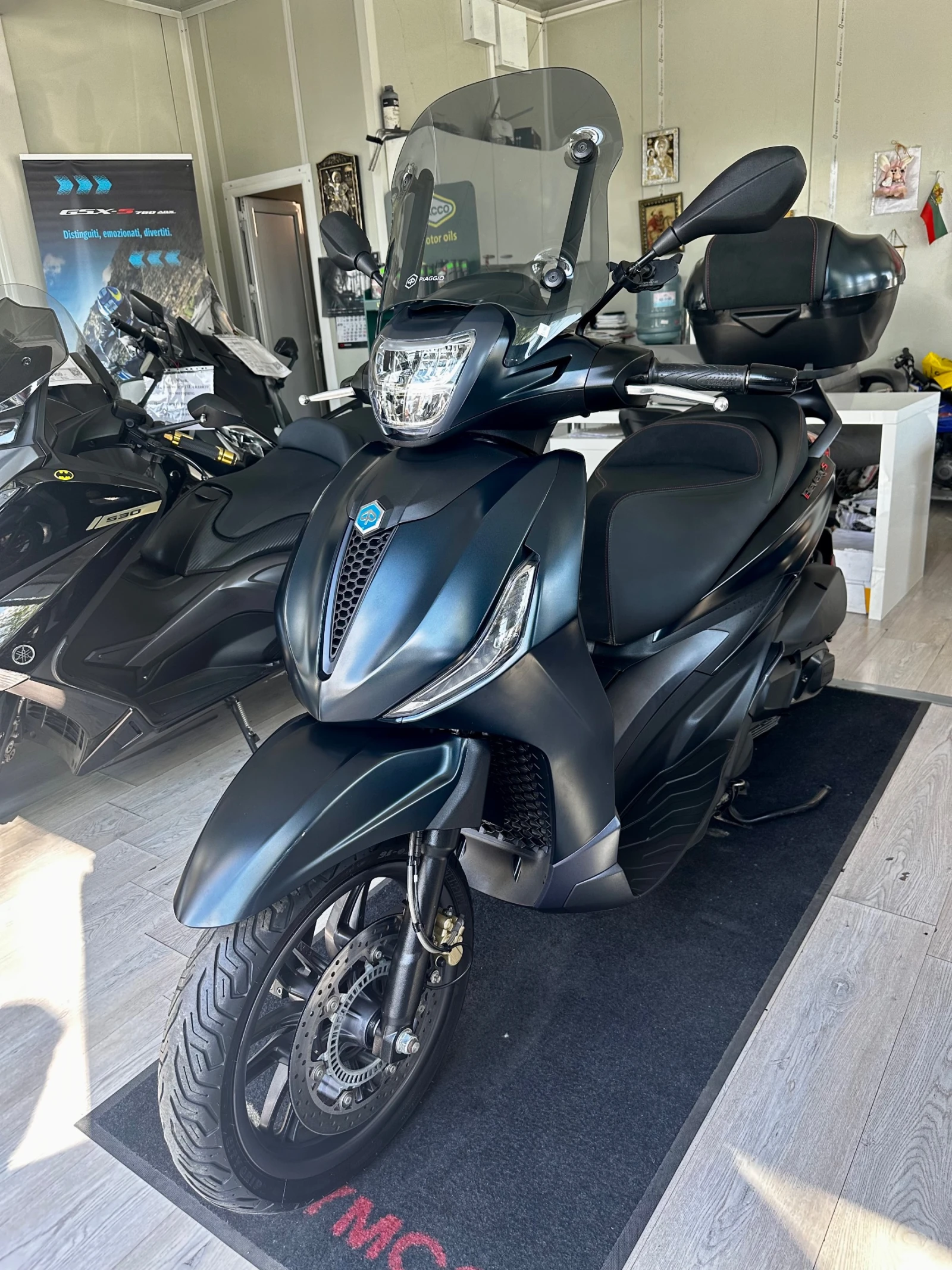 Piaggio Beverly 300hpe S 07.2021г. - изображение 6