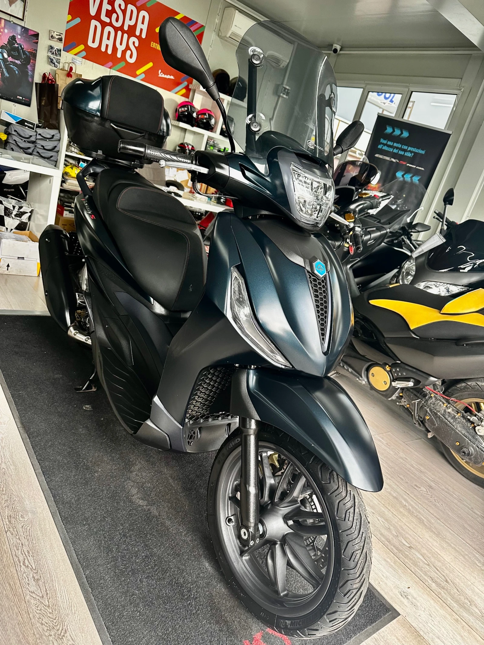 Piaggio Beverly 300hpe S 07.2021г. - изображение 5
