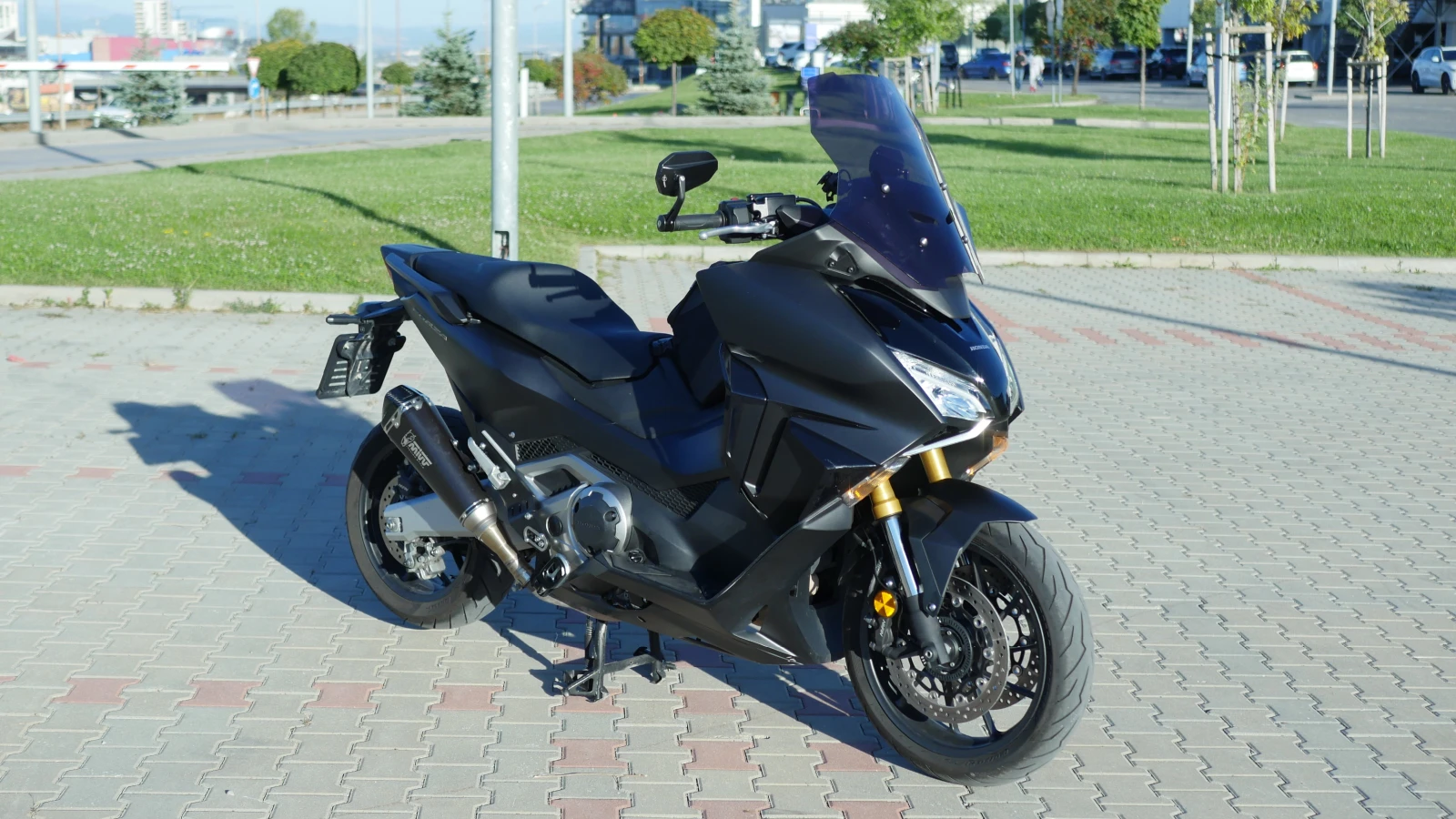 Honda Forza 750