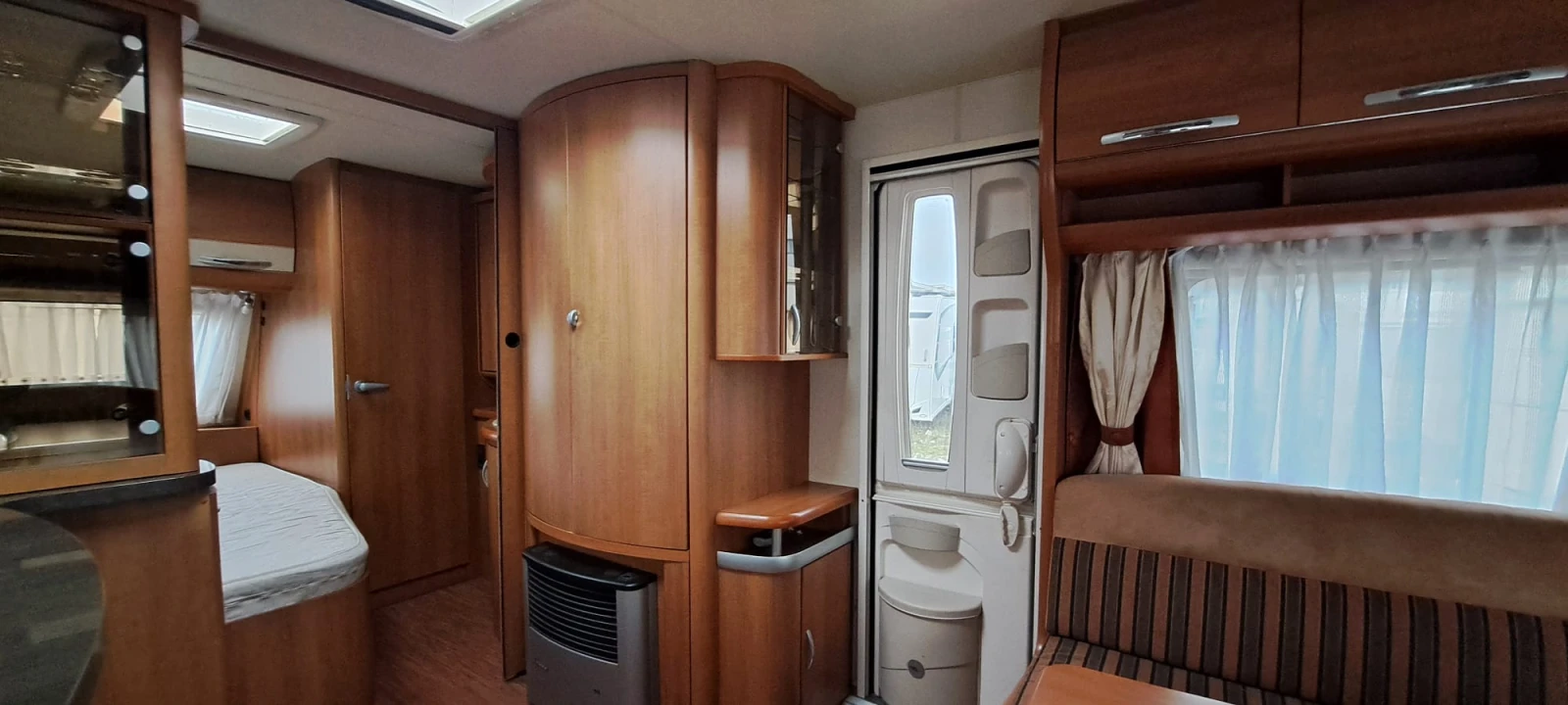 Каравана Hobby 560 - изображение 7