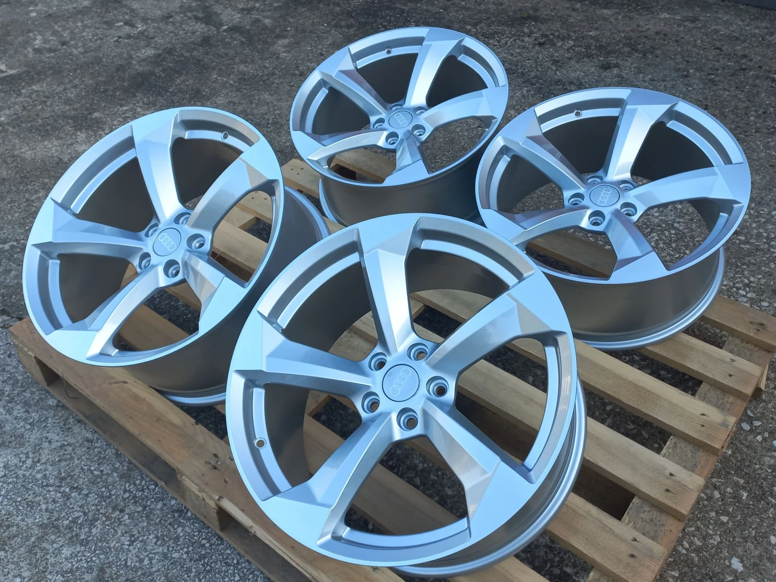 Джанти за Audi, снимка 8 - Гуми и джанти - 54823747