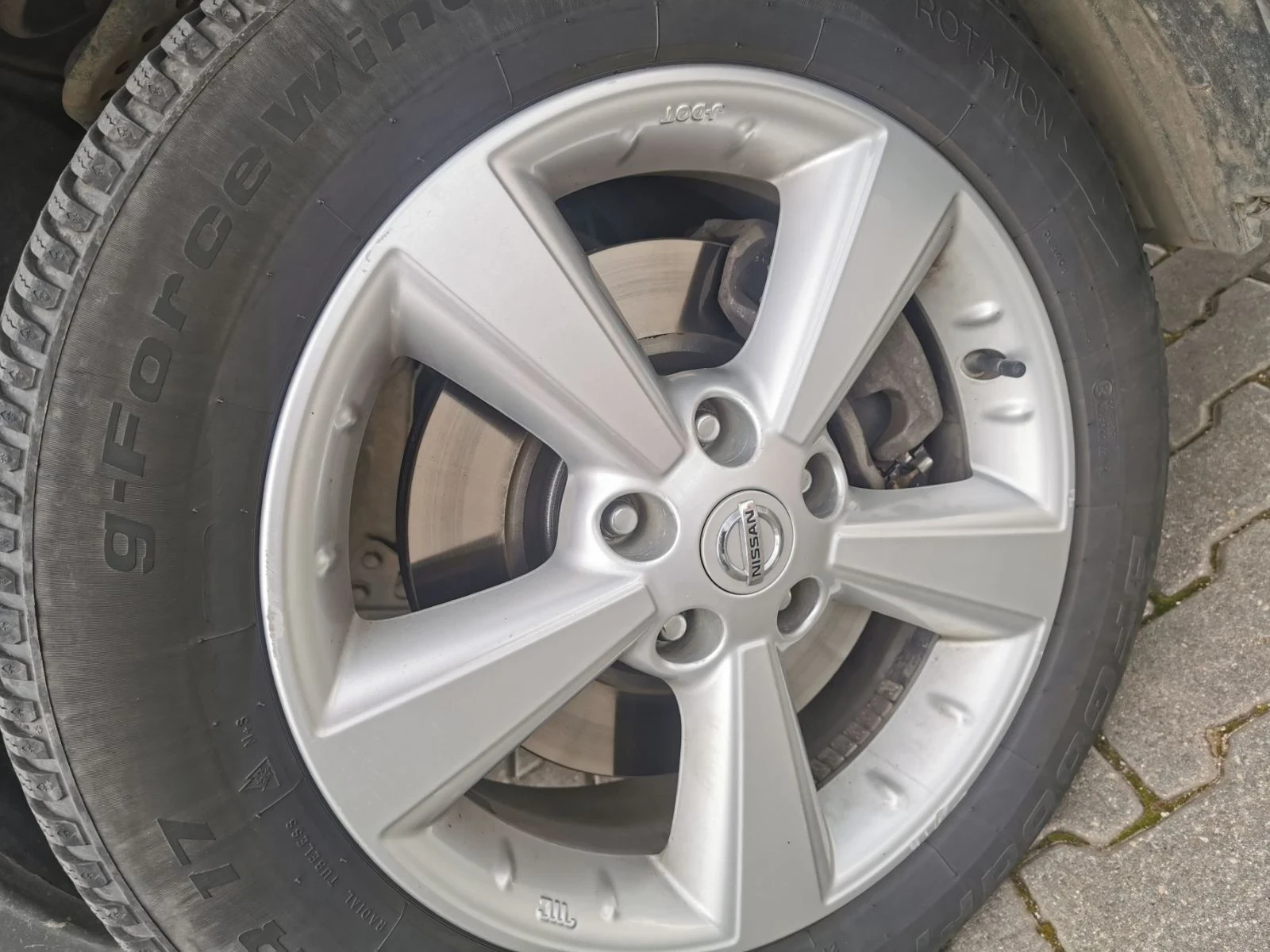 ���� � ������ 215/60R17 �� Nissan Qashqai | Mobile.bg � ����������� 1