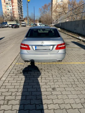 Mercedes-Benz E 220, снимка 3