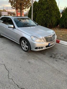 Mercedes-Benz E 220, снимка 3